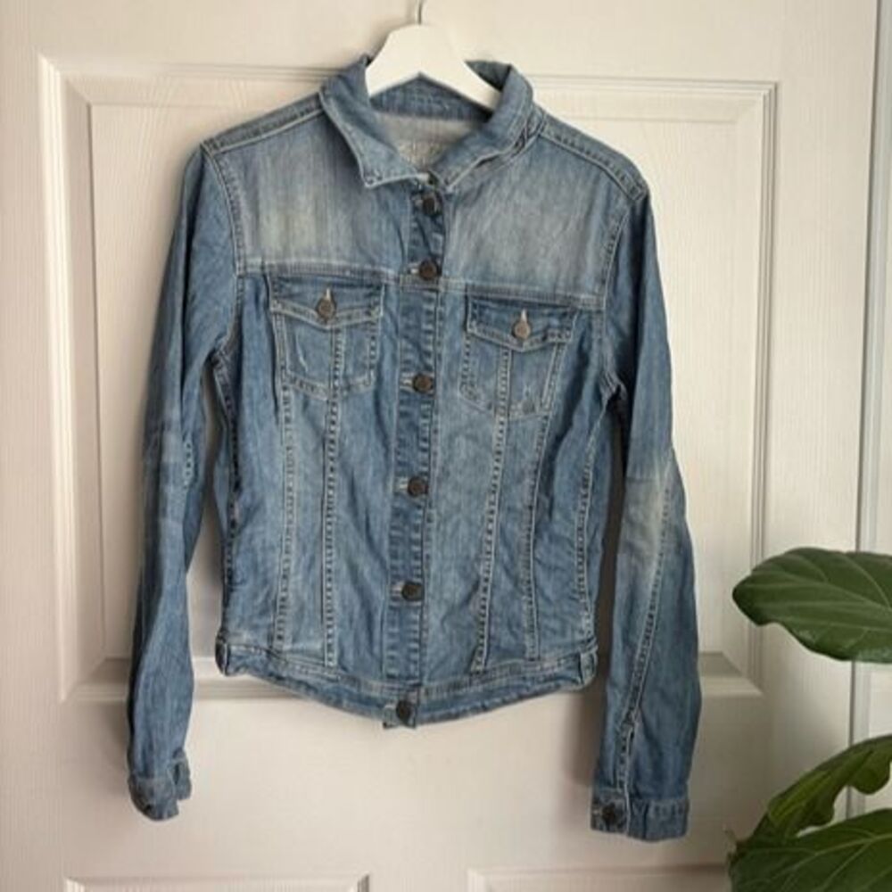 H&M Women's Denim Jean Jacket Size M